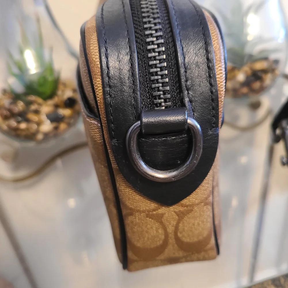 Coach Men/Women Signature Canvase Messanger Bag in Brown and Black/Unisex - Picture 7 of 13